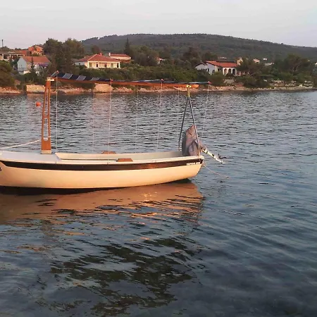 Zvonimir Appartement Nečujam